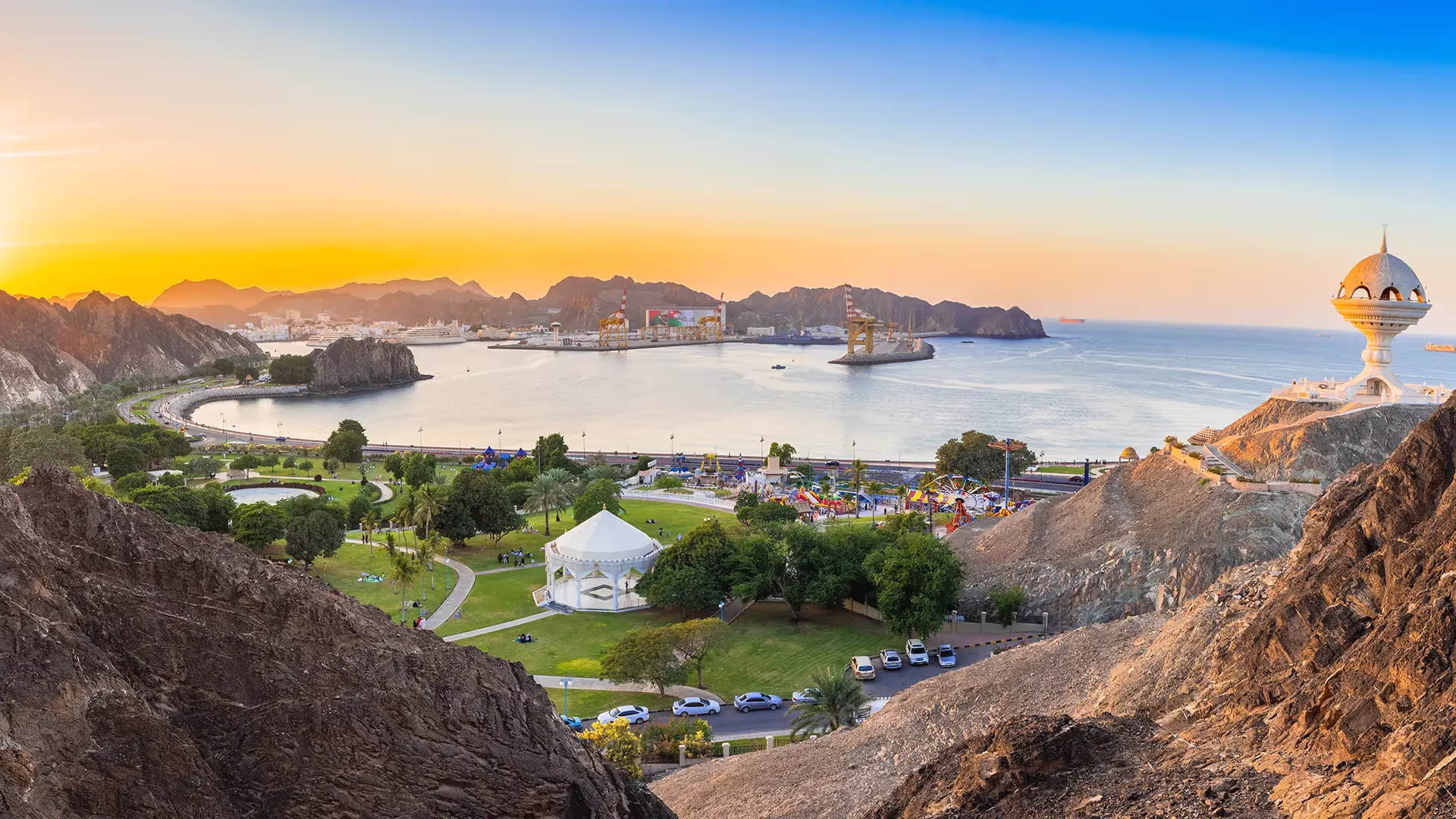 Mutrah on the Gulf of Oman, the corniche, harbour and souk that anchor old Muscat